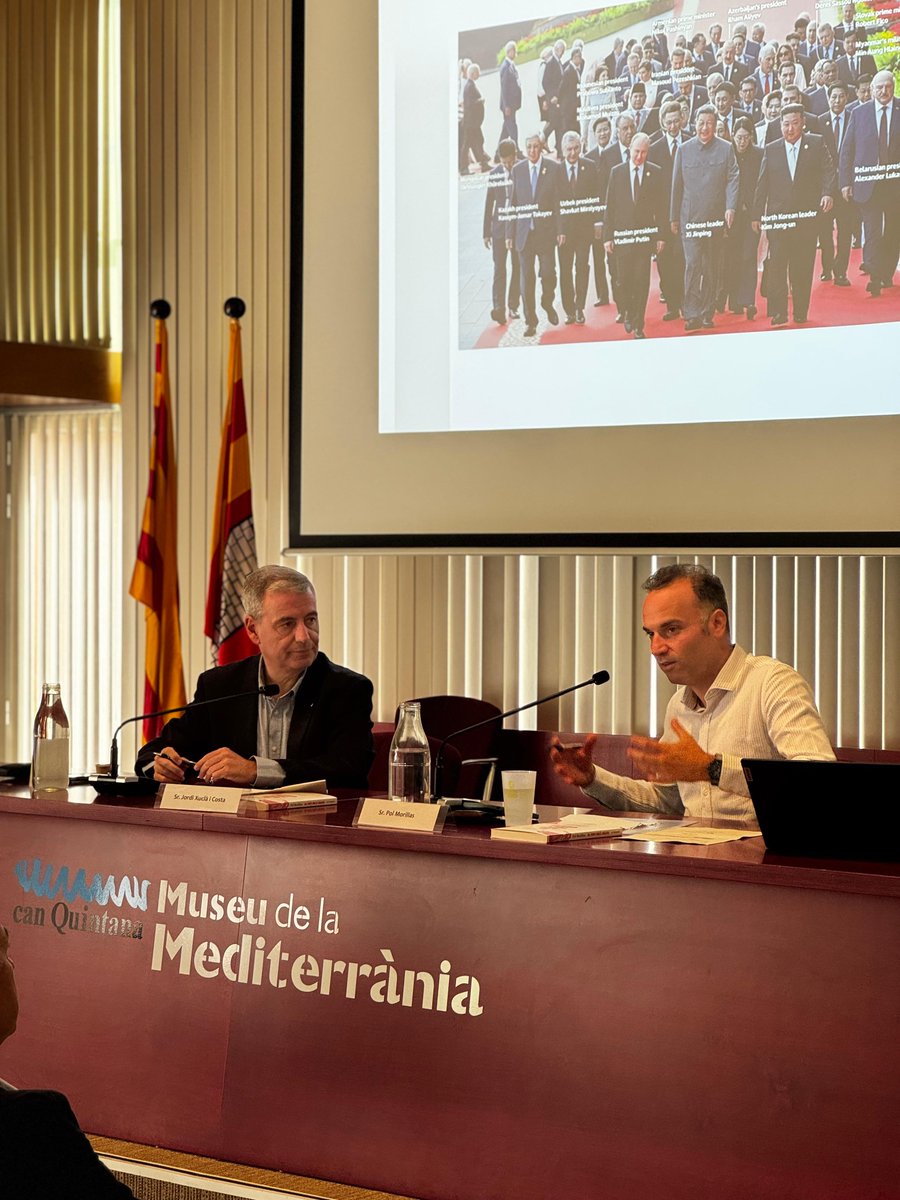 👥 Diàleg amb <a href="/polmorillas/">Pol Morillas</a> , Director del <a href="/CidobBarcelona/">CIDOB (Barcelona Centre for International Affairs)</a> , i autor del llibre “En el pati dels grans”, sobre 🌎 «La geopolítica davant el món actual»; presentat i moderat per <a href="/jordixucla/">Jordi Xuclà</a> , President del <a href="/movimenteuropeu/">Moviment Europeu català</a> .

#UniversitatEuropea #TorroelladeMontgrí 💙