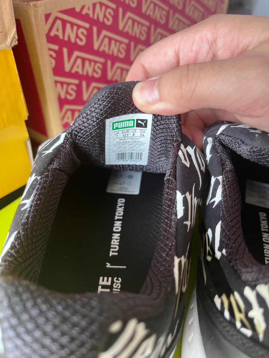 somethingnewpp's tweet image. ❗️#SOMETHINGSALE❗️

ส่งต่อ รองเท้า Puma 
สภาพ 100% 

✨ไซส์  40.5 ยาว  ไม่มีกล่อง

📮 1,900 รวมส่งลทบ, EMS+30 

ดูรูปหรือสอบถามเพิ่มเติมทางdm

#ส่งต่อ 
#ส่งต่อรองเท้า 
#รองเท้ามือสอง 
#โล๊ะตู้
#puma