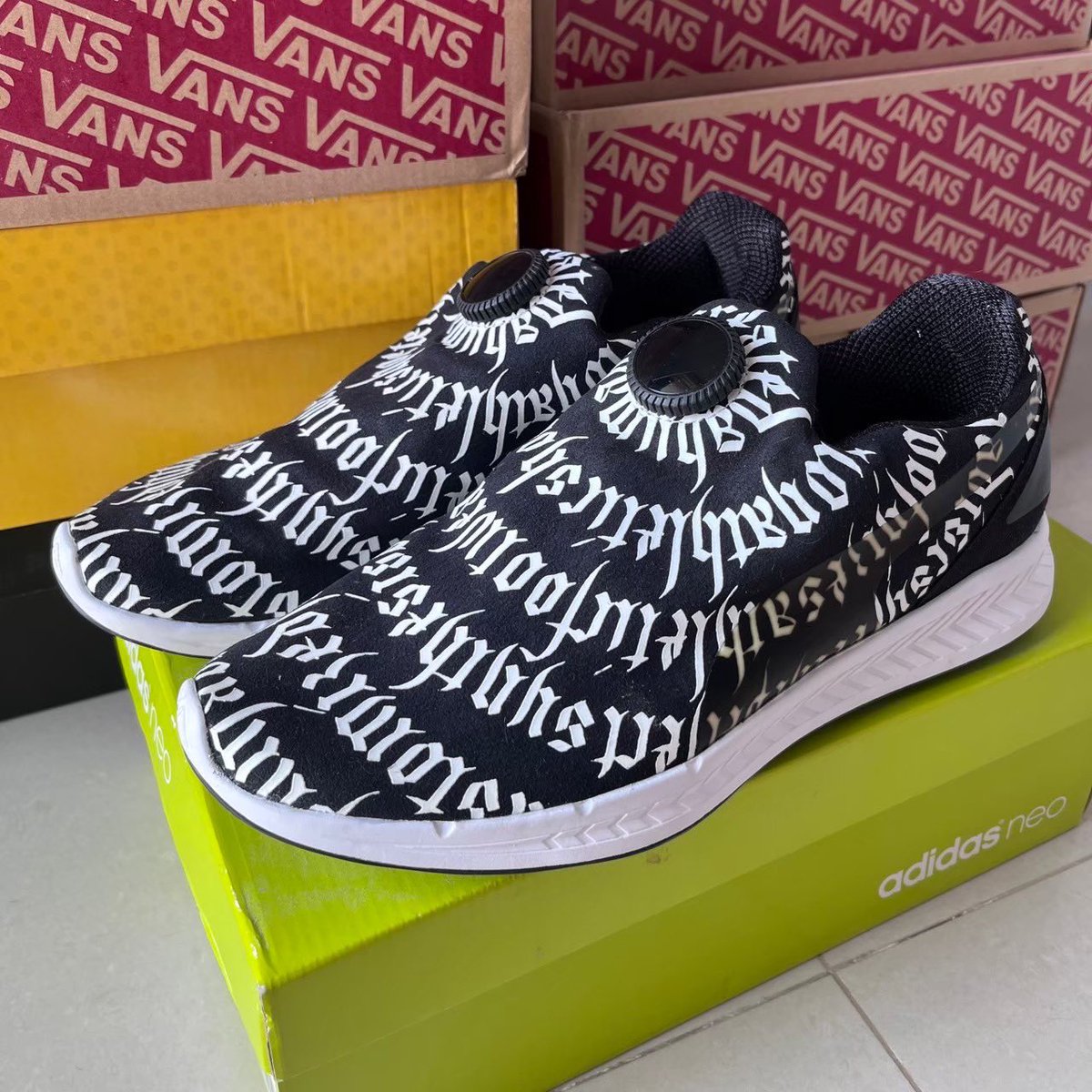 somethingnewpp's tweet image. ❗️#SOMETHINGSALE❗️

ส่งต่อ รองเท้า Puma 
สภาพ 100% 

✨ไซส์  40.5 ยาว  ไม่มีกล่อง

📮 1,900 รวมส่งลทบ, EMS+30 

ดูรูปหรือสอบถามเพิ่มเติมทางdm

#ส่งต่อ 
#ส่งต่อรองเท้า 
#รองเท้ามือสอง 
#โล๊ะตู้
#puma