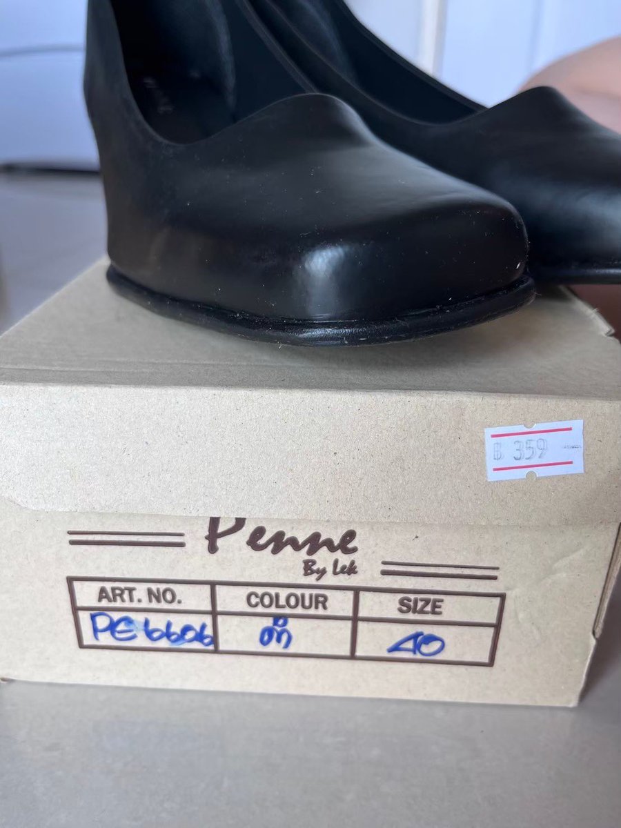 somethingnewpp's tweet image. ❗️#SOMETHINGSALE❗️

ส่งต่อ รองเท้ามือสอง 
ใส่แค่1 ครั้งค่ะ สภาพ 99% 

✨ไซส์  38 และ 40 มีกล่อง+ป้าย 

📮 200 รวมส่งลทบ, EMS+30 

ดูรูปหรือสอบถามเพิ่มเติมทางdm

#ส่งต่อ 
#ส่งต่อรองเท้า 
#รองเท้ามือสอง 
#โล๊ะตู้