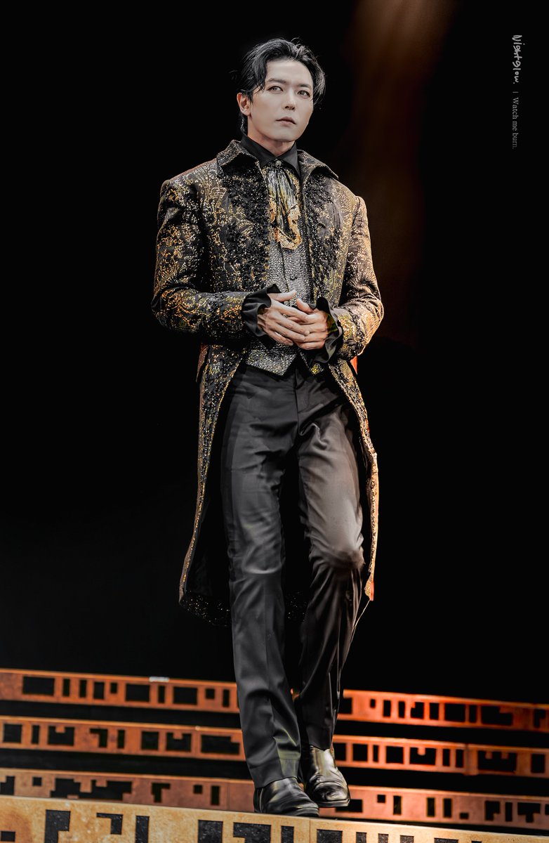 𝐍𝐈𝐆𝐇𝐓𝐆𝐋𝐎𝐖 tweet media