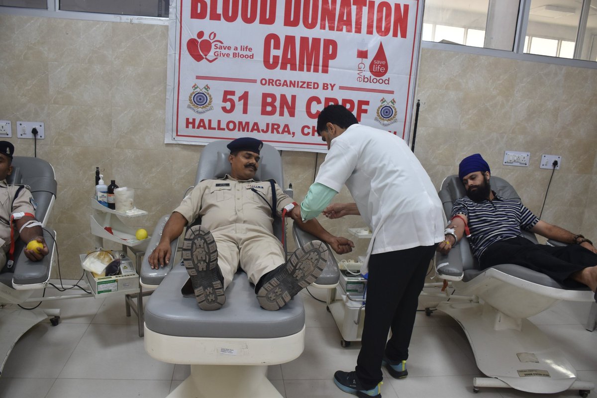 51Crpf's tweet photo. Today, troops of 51BN donated blood at the Blood Donation Camp held at the Government Multi-Specialty Hospital, Sector 16 Chandigarh. Proud to serve and save lives. #BloodDonation #51BN #SaveLives #Chandigarh #crpfindia #mohfw https://t.co/sT4pFrVpnk