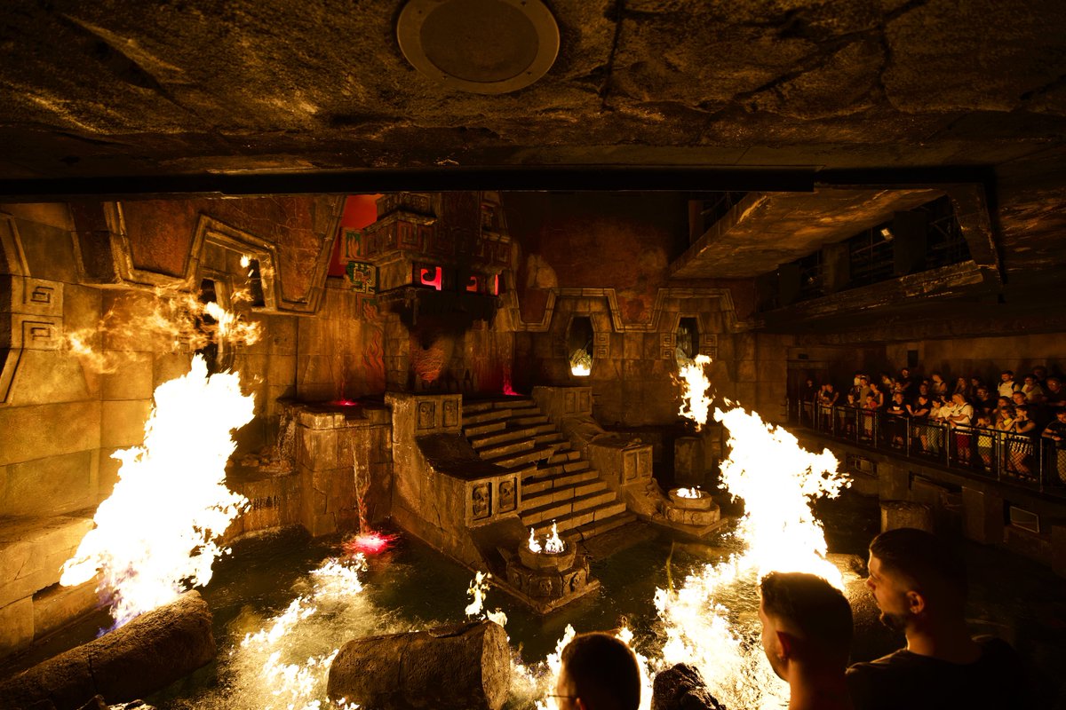 Vous l’aurez compris, Templo del Fuego à <a href="/Portaventura_ES/">PortAventura World</a> est une attraction exceptionnelle, unique au monde et l’ultime vestige de l’ère Universal du parc. Avec des ouvertures plus nombreuses depuis quelques temps, le parc semble décidé à garder ce bijou, et c’est tant mieux !