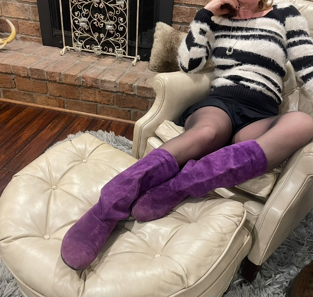 VTourcotte's tweet photo. Spoil my soft pink soles. https://t.co/tXuBnbf0L4 https://t.co/5HkbTLP5dg