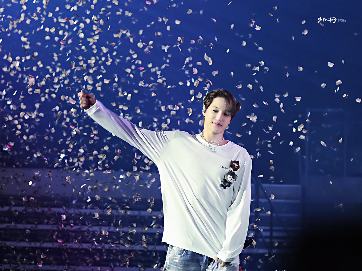 yaghui0408's tweet photo. 20250927🐻@weareoneEXO 

🌸

#KAI #카이
#EXO #엑소 #weareoneEXO
#KAION #KAI_KAION
#KAI_SOLO_CONCERT_TOUR
#KAI_KAION_ENCORE_DAY2
#카이온_앙코르_너무햄보케 https://t.co/j2PjRwIHft