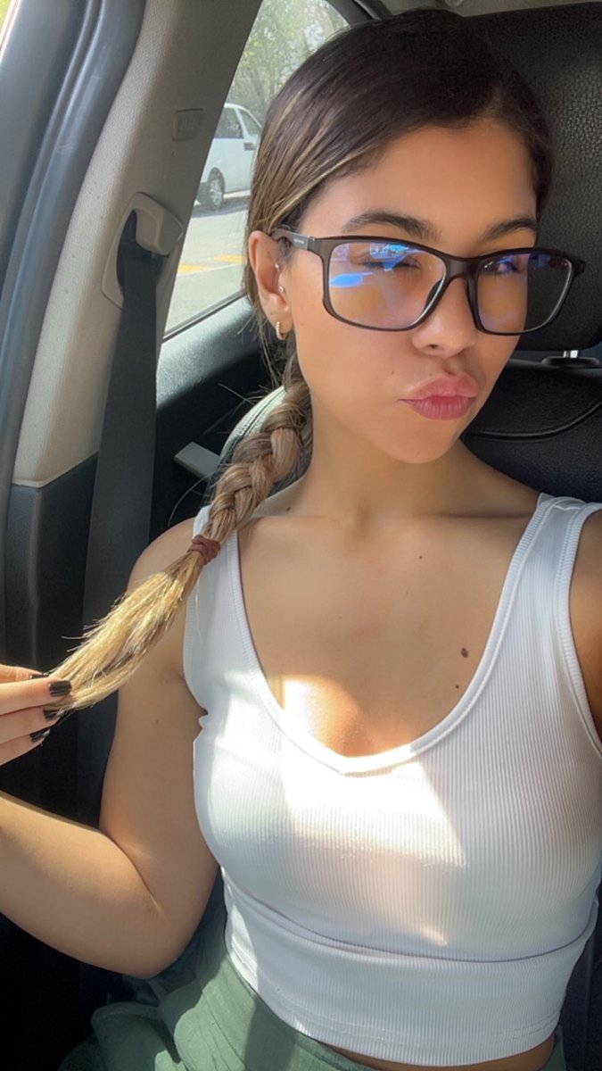 Happy Saturday beautiful humans 🤍🌼