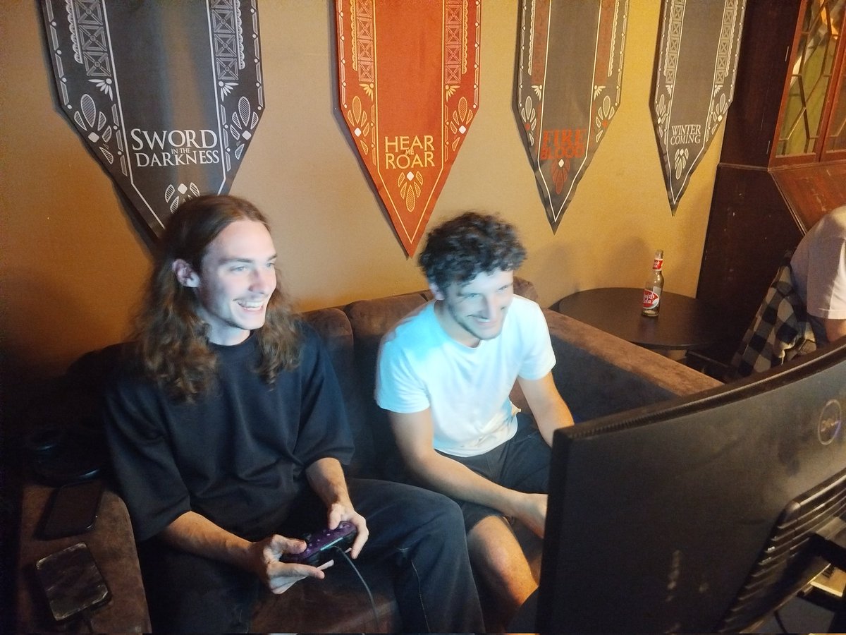 Petit retour photos sur notre dernier tournoi ! 
Le BATHYS'MASH c'est convivial, c'est du smash, bref tout ce qu'on aime!
On espère vous voir nombreux pour les prochaines éditions ! ✨