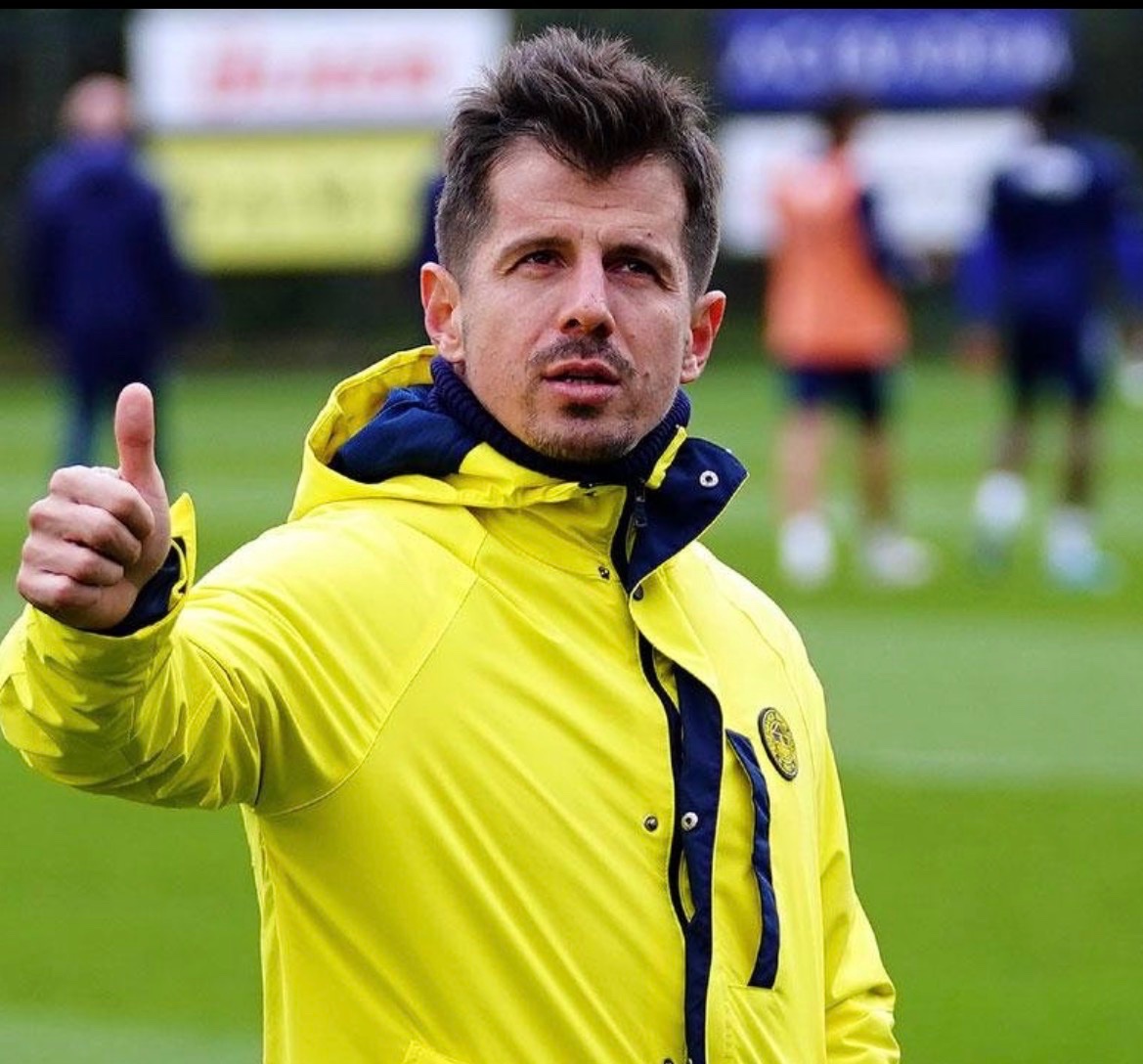 Fener10line's tweet photo. Sanki iş Emre Belözoğlu’na doğru gidiyor… https://t.co/6RGNQkGXOl