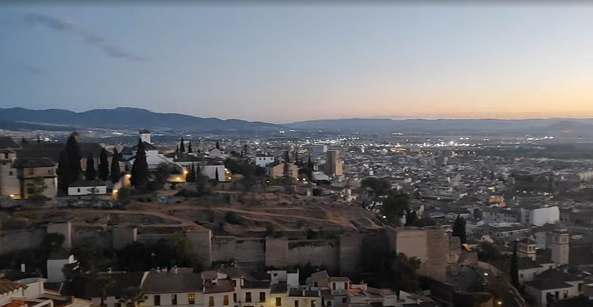 HadaMSG's tweet image. Me llevo aprendizajes, experiencias y la certeza de seguir avanzando junt@s, con la innovación y colaboración como pilares clave.
Proyectos: #DesinfoAnd #GenIA #IBERPERIA
#granada #IA #verificacion #investigación #comunicacionpolitica #libro #GIATI #LabProCom