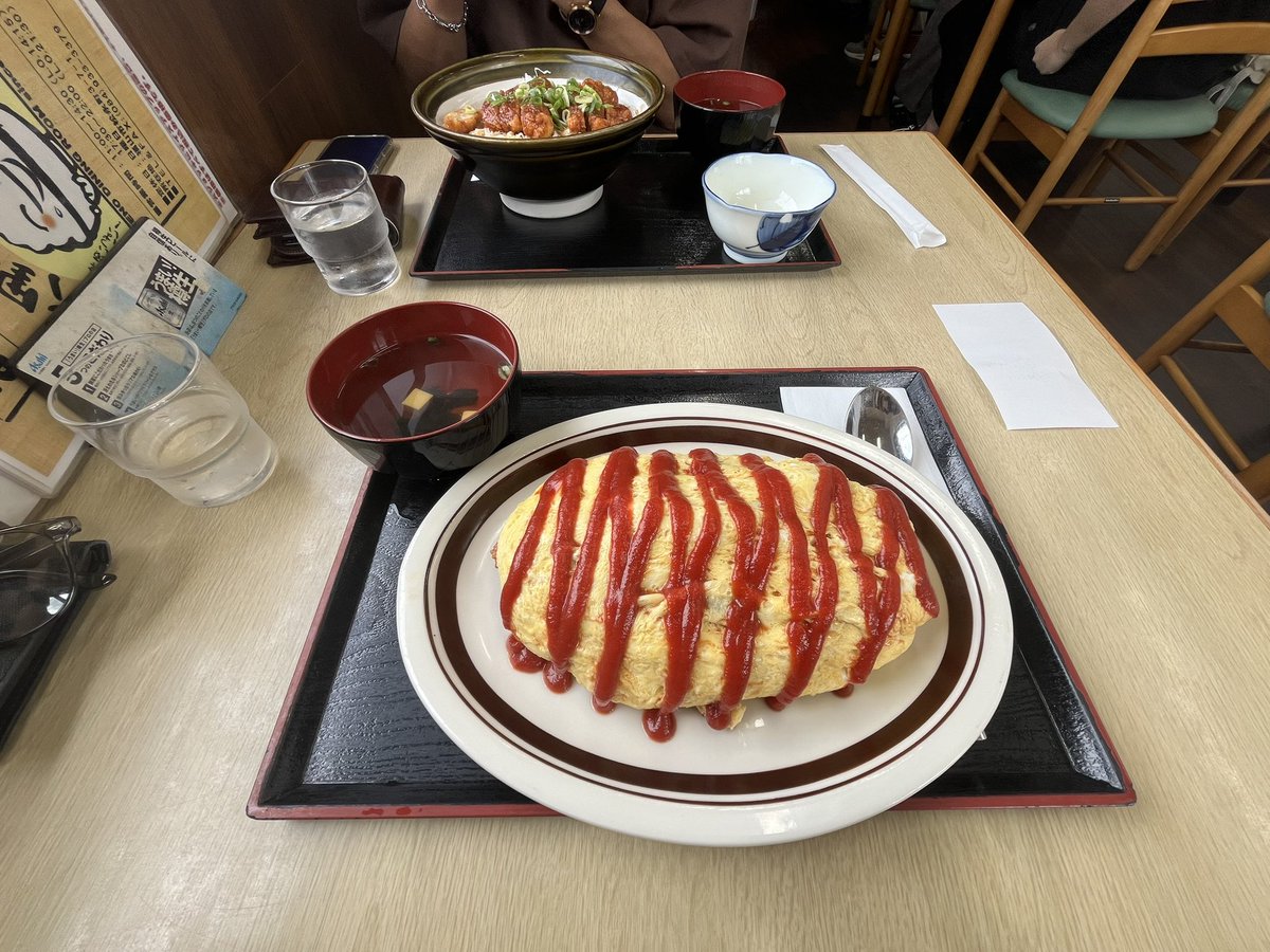 shoki_drst's tweet photo. お疲れ様です！

いつもの休みにプラスでお休みもらいまして1年ぶりに帰省させて頂きました！
美味しいご飯に3年振りに会う友達とお出かけもできて最高の休暇でした！

明日から切り替えて頑張ります🔥
#スタッフの皆店舗をありがとう
#是非乗っけてるご飯屋さん行って欲しい
#イオンモール常滑 https://t.co/EYEbTsjdKG