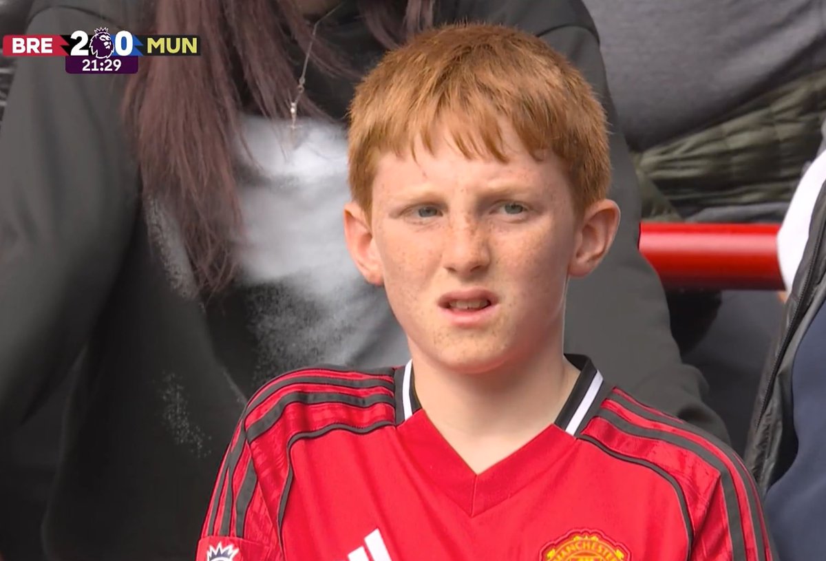 This kid shouldn't watching United ! 

SAVE THE KID
