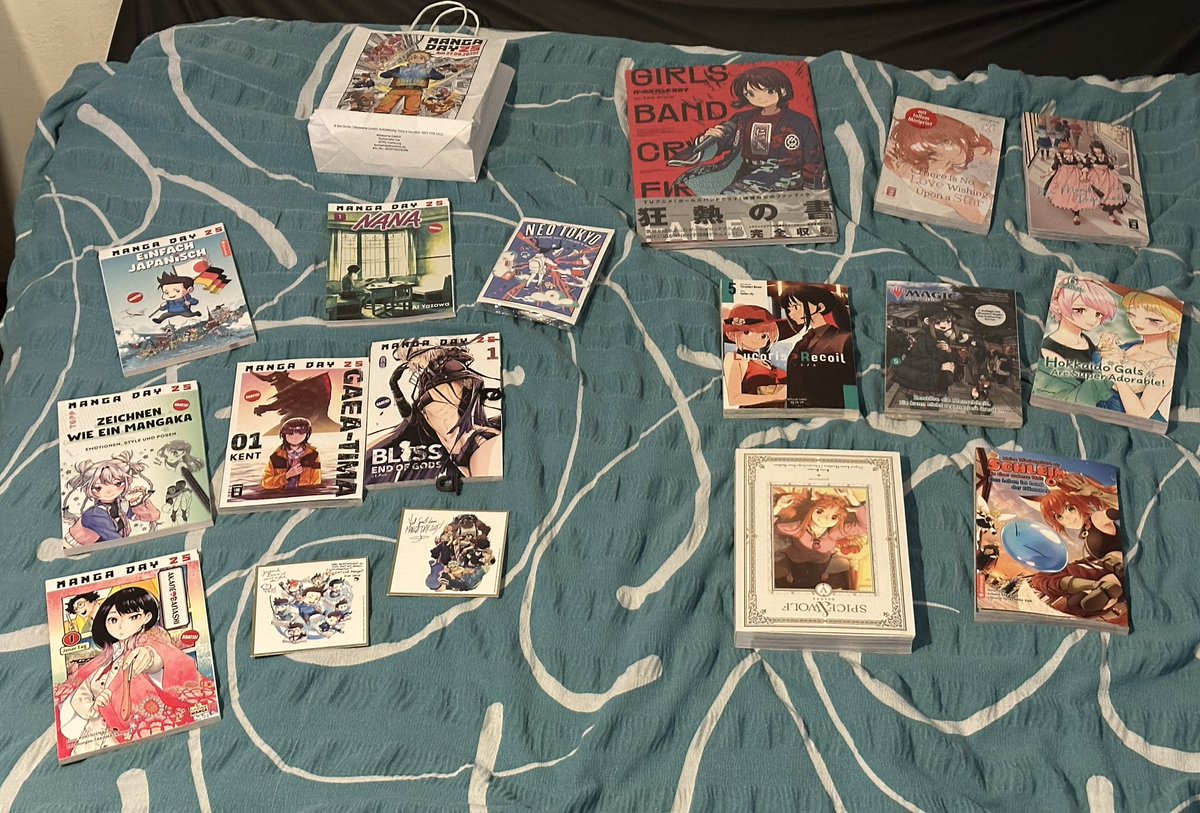 djmezzomix98901's tweet photo. #MangaDay so das meine Ausbeute aus 4 Läden, wobei bei 1 war nichts mehr da und beim anderen nur 1 mitgenommen habe
Besonderes Lob an @neo_tokyo_shop
Schön dort und danke für den gratis Wallscroll :) leider war ich für ein Schleim schon weg, dafür halt dann raphtalia mit Anhang https://t.co/kuH6jlXBf6