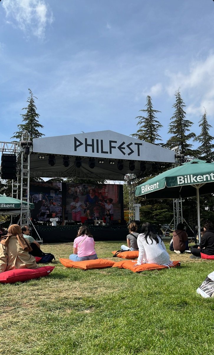 __ladyisla's tweet photo. 365 günün sultanı #philfest https://t.co/KLx5AaDdaQ