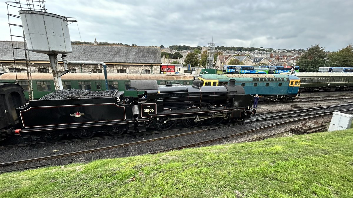SteveBulleyUK's tweet photo. A busy day #volunteering @SwanRailway #TicketsPlease https://t.co/1siAiBbfY5
