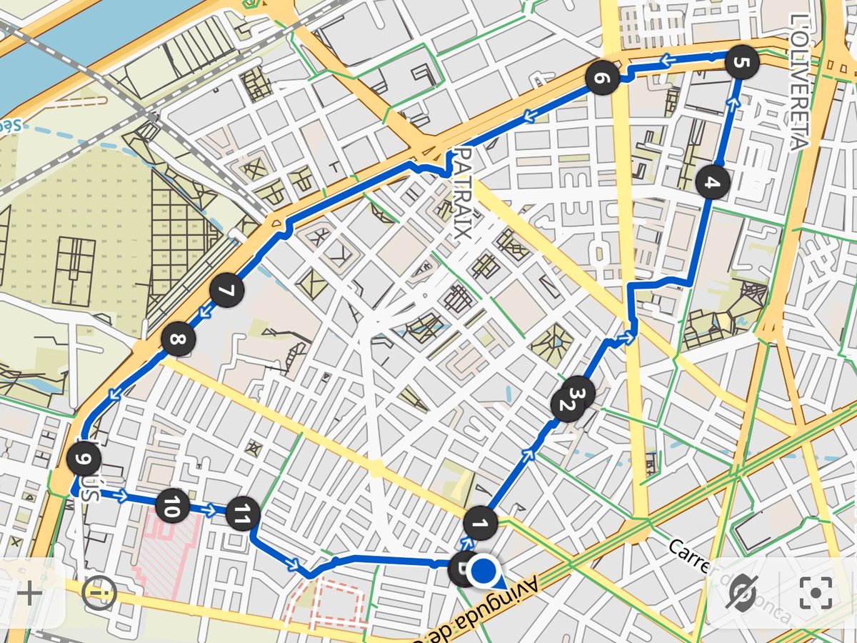 Hui, en les II Festes de La Raïosa, hem fet un recorregut en bici pels barris que limiten amb La Raïosa 🚴🚴‍♂️🚴‍♀️
Quasi set quilòmetres de pedalades, diversió i calor humà.
Moltes gràcies a Vici de Bici pel suport
