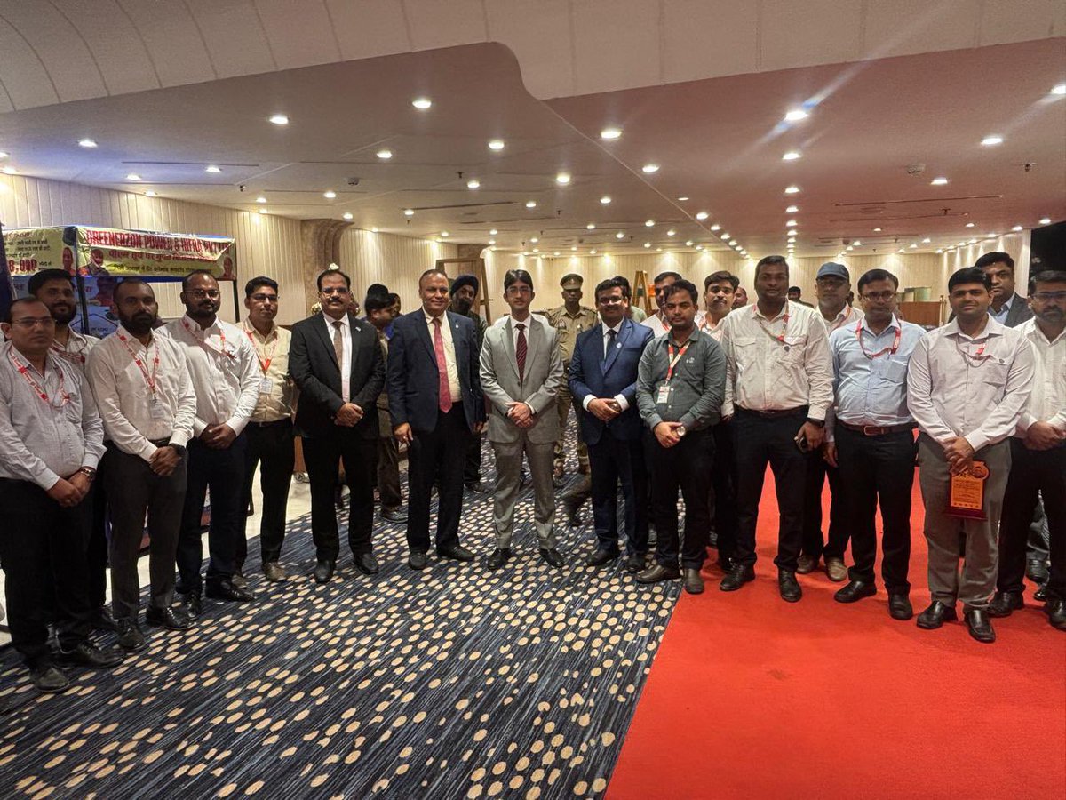 RohanChandThak1's tweet photo. Attended a saturation camp organised by @UnionBankTweets at Ayodhya ji. Loans to young entrepreneurs , universal insurance cover and a ReKYC drive covering all sections of society. Good effort put in by the team @DFS_India 👏🏼👏🏼👏🏼 #saturationncamp #Ayodhya https://t.co/Vd1g1P7jbN