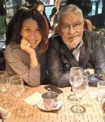 Feliz cumpleaños Jimenita !! El tiempo es imparable ! Los afectos siempre están intactos !
El amor que sale , vuelve con más amor!
Tus hijos ,mis nietos, consolidan y aumentan ese amor para siempre!
Te abrazo fuerte chiquita!!