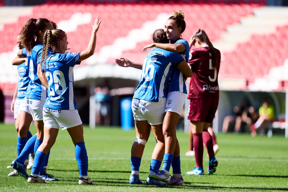 AlhamaElPozo's tweet photo. @YannelCorrea @Carlaacasti_ @AlbaColeto @RaquelPinelSaez 90’⏱ | 2-4 |

➕Llegamos al 90'. Se jugarán 12 minutos mas de añadido.

#DUXLogroñoAlhama
#NoEsSuerteEsAlma https://t.co/H90LO03AmB