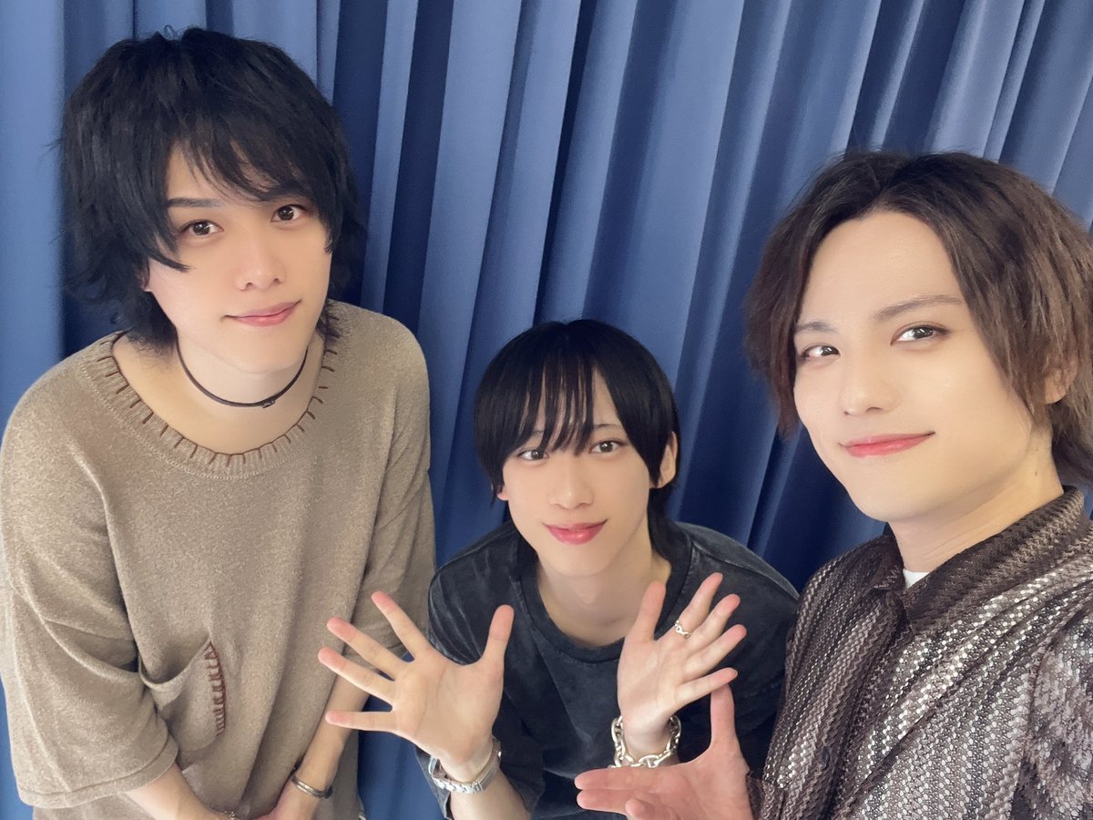 『俳優×俳優＝どうなりますかライブ！？』

全三部ご来場ありがとうございました！

ゲームからエチュードまで、最高に楽しい1日になりました〜！

明日は芸人さんとのコラボ、ご来場お待ちしております！