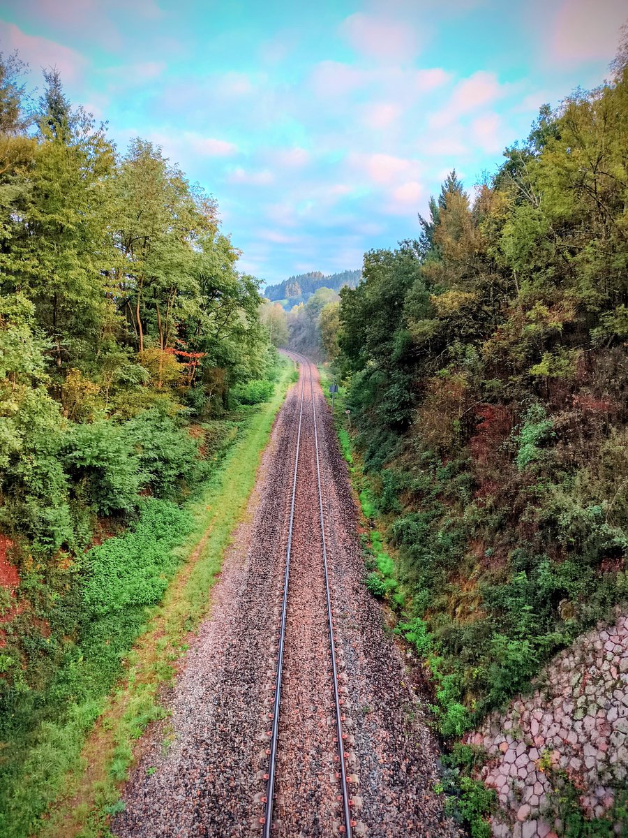 createOG tweet media