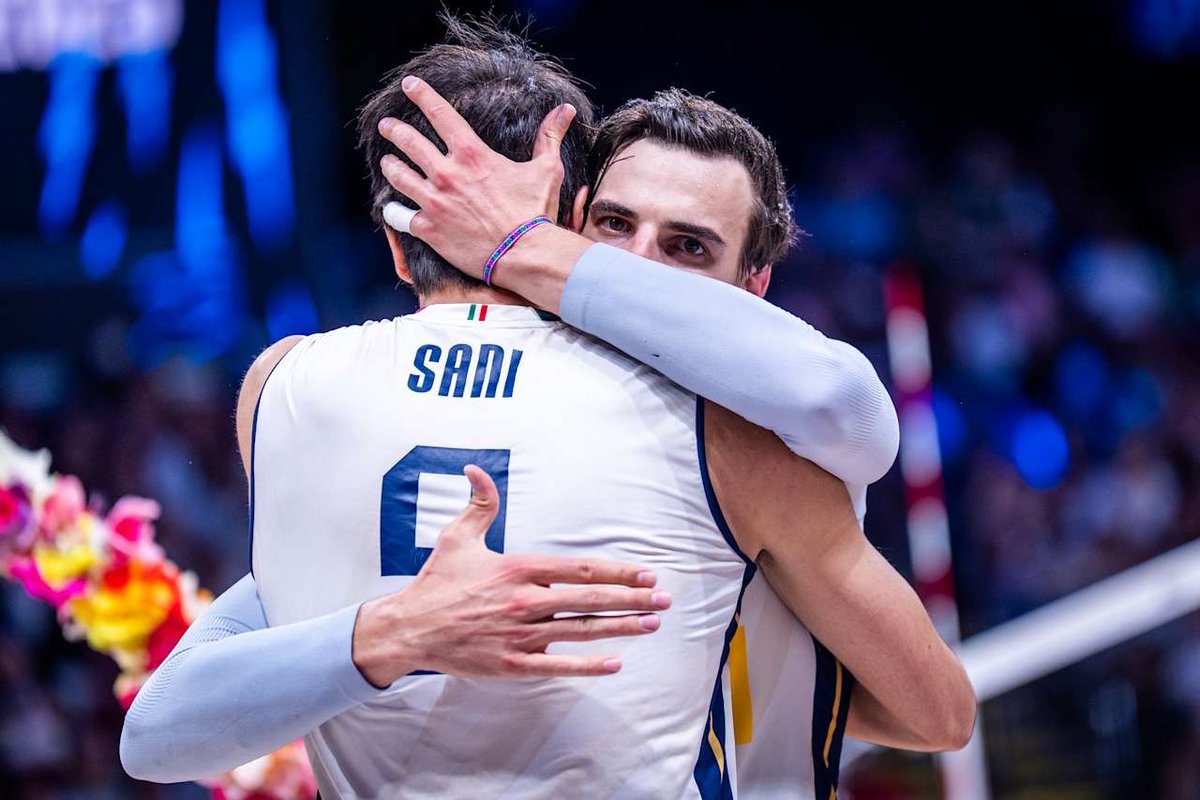 SIAMO IN FINALEEEEEEEEEEEEE 🤩

CAPOLAVORO azzurro ai Mondiali di pallavolo! 💙
La Polonia è fortissima, ma noi di più: decolliamo con un 3-0 ASSURDO nelle Filippine! 💪

E ANDIAMO A DIFENDERE QUESTO TITOLOOOOOOOOOOOO ✨

#ItaliaTeam #magliazzurra #MWCH2025 #Philippines2025