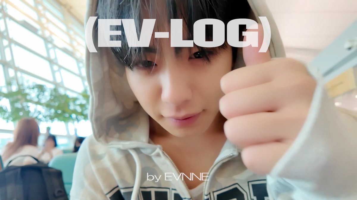 springlight0401's tweet photo. @EVNNE_official Those who performed hard, enjoy yourselves to the fullest😎 EVNNie's Singapore&Jakarta Vlog
🎥 https://t.co/xvZfOZpuV0
#EVNNE #이븐
#이븐로그 #EV_LOG https://t.co/SuM1t87fvg
