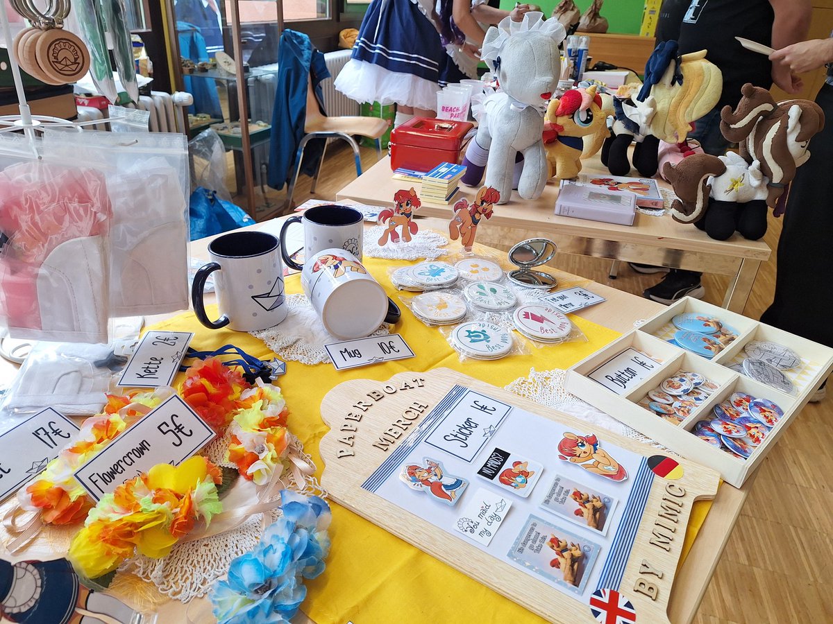 Paperboat Café tweet media