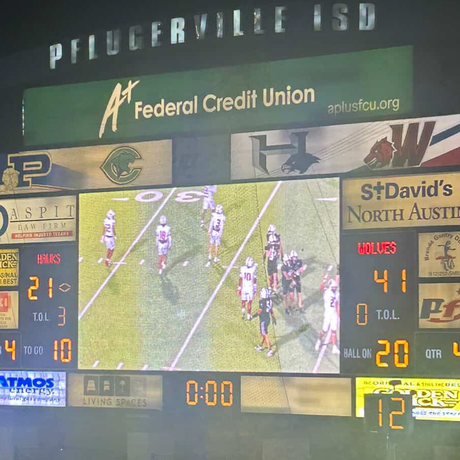 var_austin's tweet image. WEISS RUN THE VILLE: Wolves start slow, but end fast @WeissFootball #WeekFive #TXHSFB