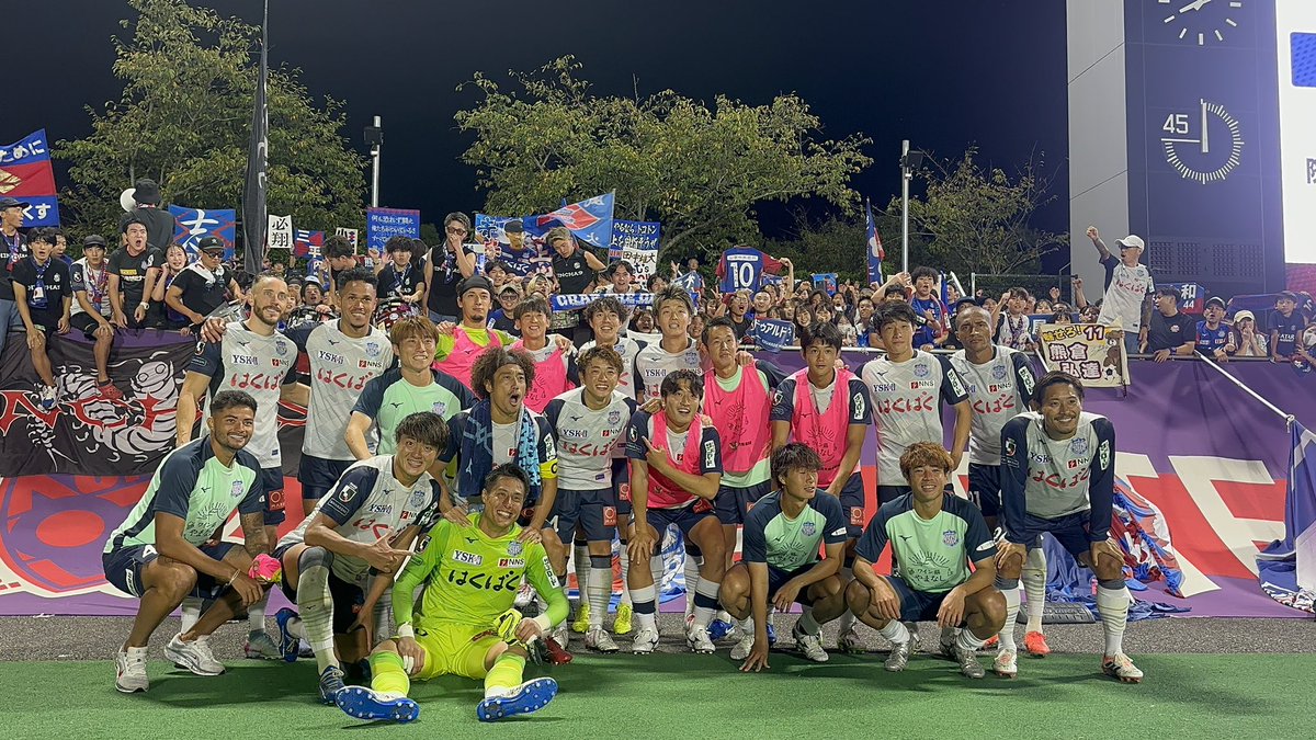 vfk_official's tweet image. 🏆明治安田J2リーグ 第31節
#いわきFC 2-3 #ヴァンフォーレ甲府

遠方のアウェイゲームでも、青赤の心強い後押しをありがとうございました🔥

本日は勝ち点+3✨と
 #J2通算300勝 を達成することができました。
サポーターの皆さまと共に闘えたからこその成果だと、ピッチ上から強く感じています。…