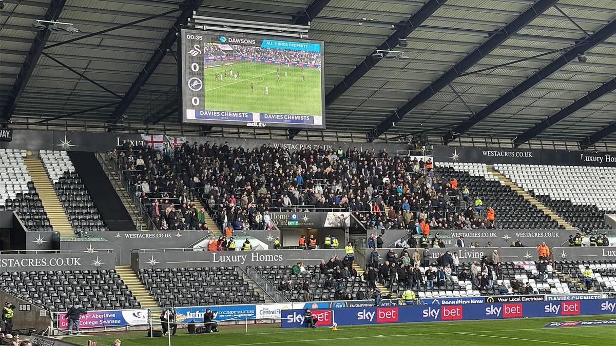 OiOiMillwall's tweet image. Millwall at Swansea