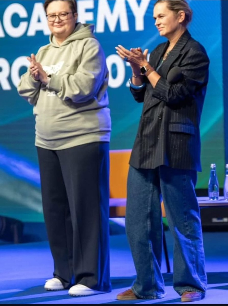 Piękne, stylowe, elegancko ubrane damy lewicy. Nie to co ta Nawrocka.