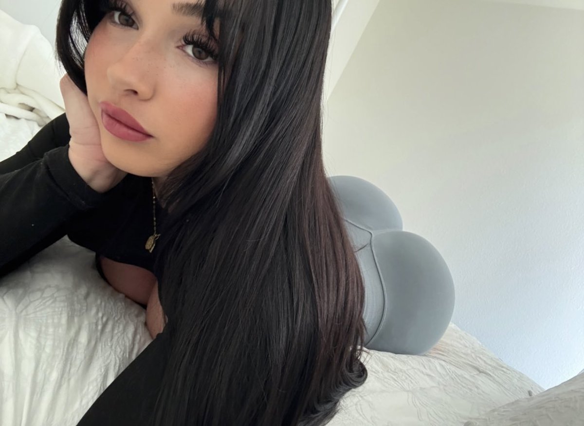 bbcmaster002's tweet image. Hey there 👋 bored here let chat ?