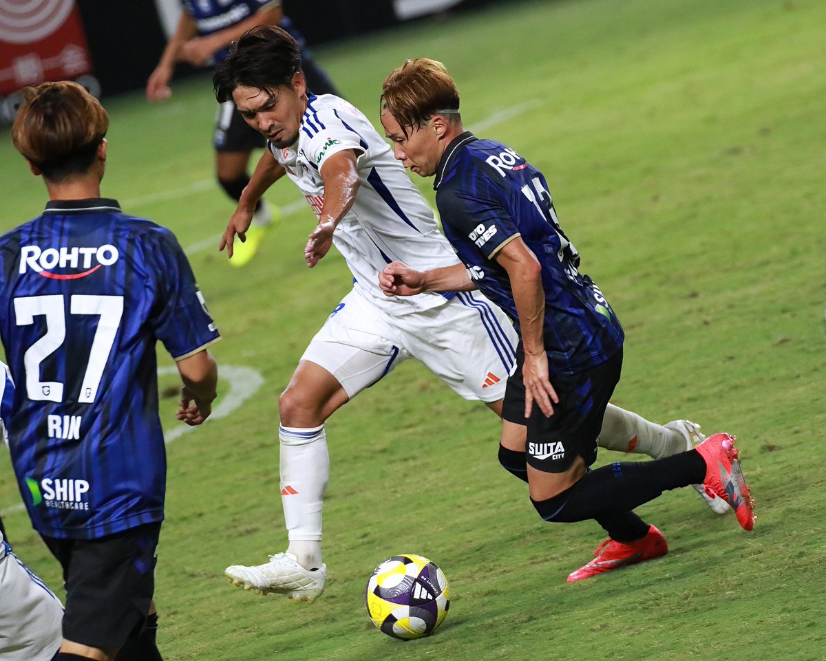 新潟戦4
勝ち越しゴールは安部柊斗

名前の通りシュート上手いし
とんでもない運動量に身体張れるしボール奪取能力も高い。

ダワン抜けて今シーズンずっと苦しかったけどあべちゃん本当救世主✨