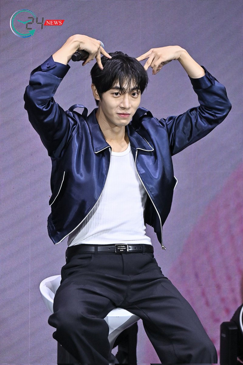 3 ท่าสุดคิ้วจากหนุ่ม ชูยองอู ในงาน แถลงข่าว2025 CHOO YOUNG WOO ASIA FANMEETING TOUR [Who (is) Choo?] in BANGKOK

#CYWwhoisCHOOinBKK
#ชูยองอู #ChooYoungWoo #추영우
#JWIDECOMPANY #HSenc
#AmazingThailand
#GrandPrix #GrandPrixXpectrum