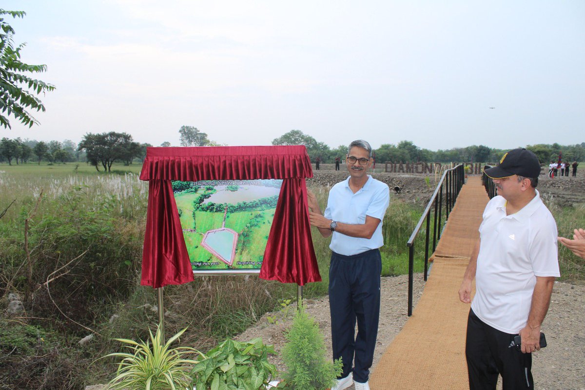 IaSouthern's tweet image. To commemorate 60 glorious years of #ShahbaazDivision, a 10-feet deep, Diamond-Shaped Lake was inaugurated at Shahbaaz Environmental Park &amp;amp; Training Area, #Sagar by 
Major General KTG Krishnan, GOC, #ShahbaazDivision.

With a storage capacity of over 12 million litres of water,