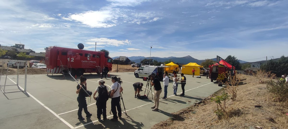 GUETS_CLM's tweet image. La @GUETS_CLM de @SanidadCLM presente en el #IFPeñalbadelaSierra en #Guadalajara 

con un #SVB y un #SVA como #DRP 🚑

@112clm @Plan_INFOCAM