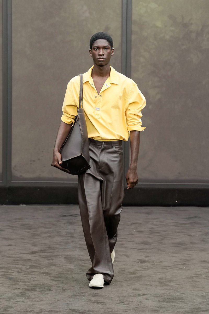 izzah_vl's tweet photo. 10/10 menswear at ferragamo 🙂‍↕️ https://t.co/HHvKuekFzq