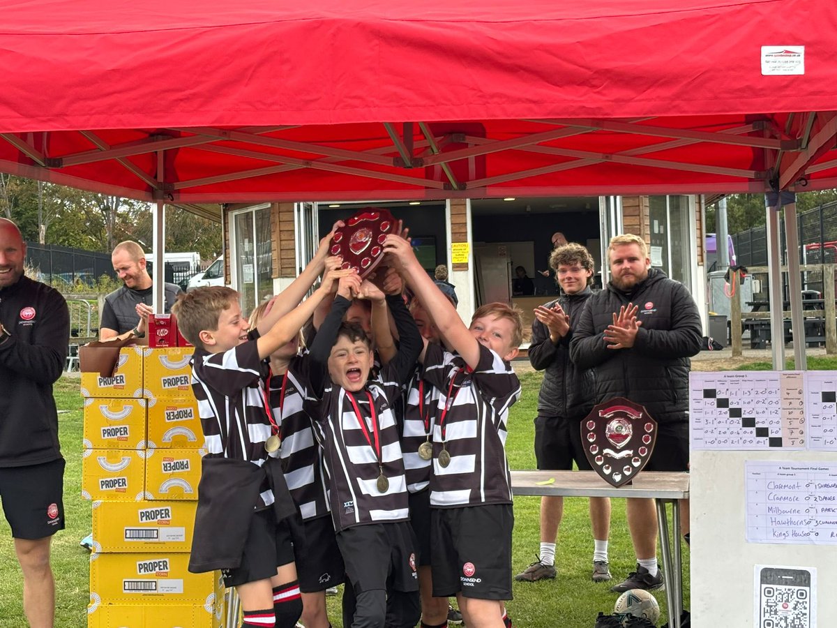 A brilliant U9 football tournament <a href="/DownsendSchool/">Downsend School</a> this morning. Some superb football on show from the 10 schools in attendance. The morning culminated with U9B team lifting the trophy. Up the dogs
#RESPECT #TeamDownsend
