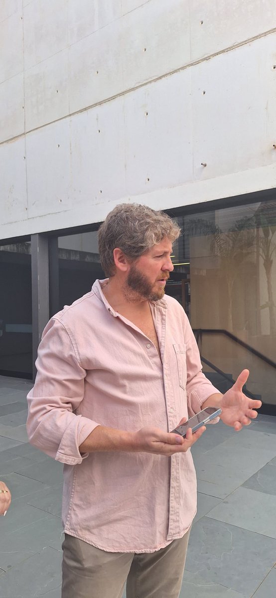 PopularesDH's tweet photo. 🎨Hoy hemos tenido el privilegio de que el fotógrafo nazareno Darío Aranyo,  nos guiara personalmente por “Tela”,  su proyecto que une pintura y flamenco en una experiencia única llena de arte y emoción. 
Gracias por este recorrido cultural y personal que hacemos de tu mano https://t.co/MF7hsrXApX