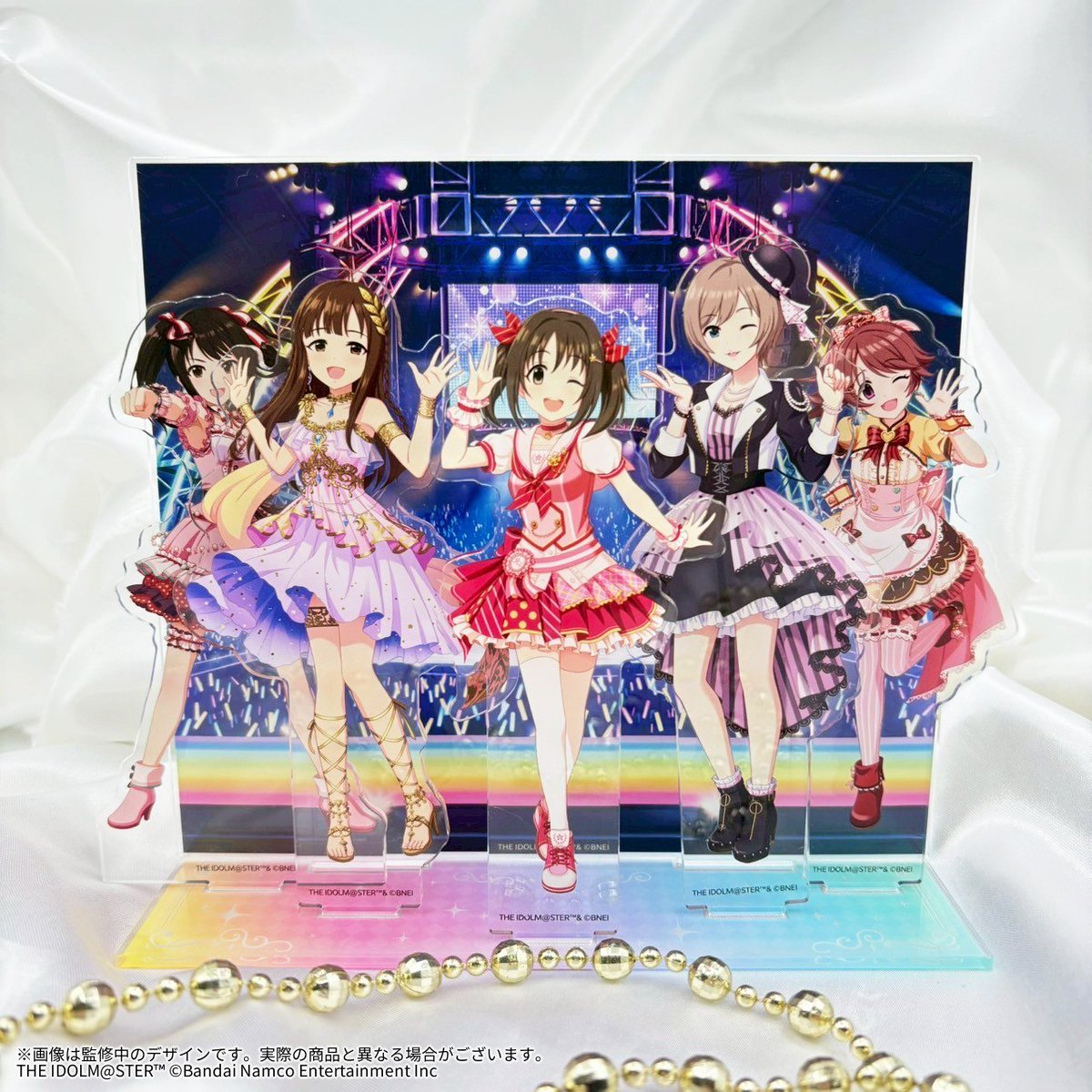 imas_CGofficial's tweet image. ┈┈┈┈ ❁ ❁ ❁┈┈┈┈┈

 #デレステ10thツアー千秋楽
　 　開催記念グッズ
  
  　　受注明日まで‼️

┈┈┈┈ ❁ ❁ ❁┈┈┈┈┈

カスタマイズ例をさらにご紹介💫

台座は5種類、背景は15種類、
アイドルはもちろん190名🌟

💎グッズ特設サイト
shop.asobistore.jp/feature/cg_10t…