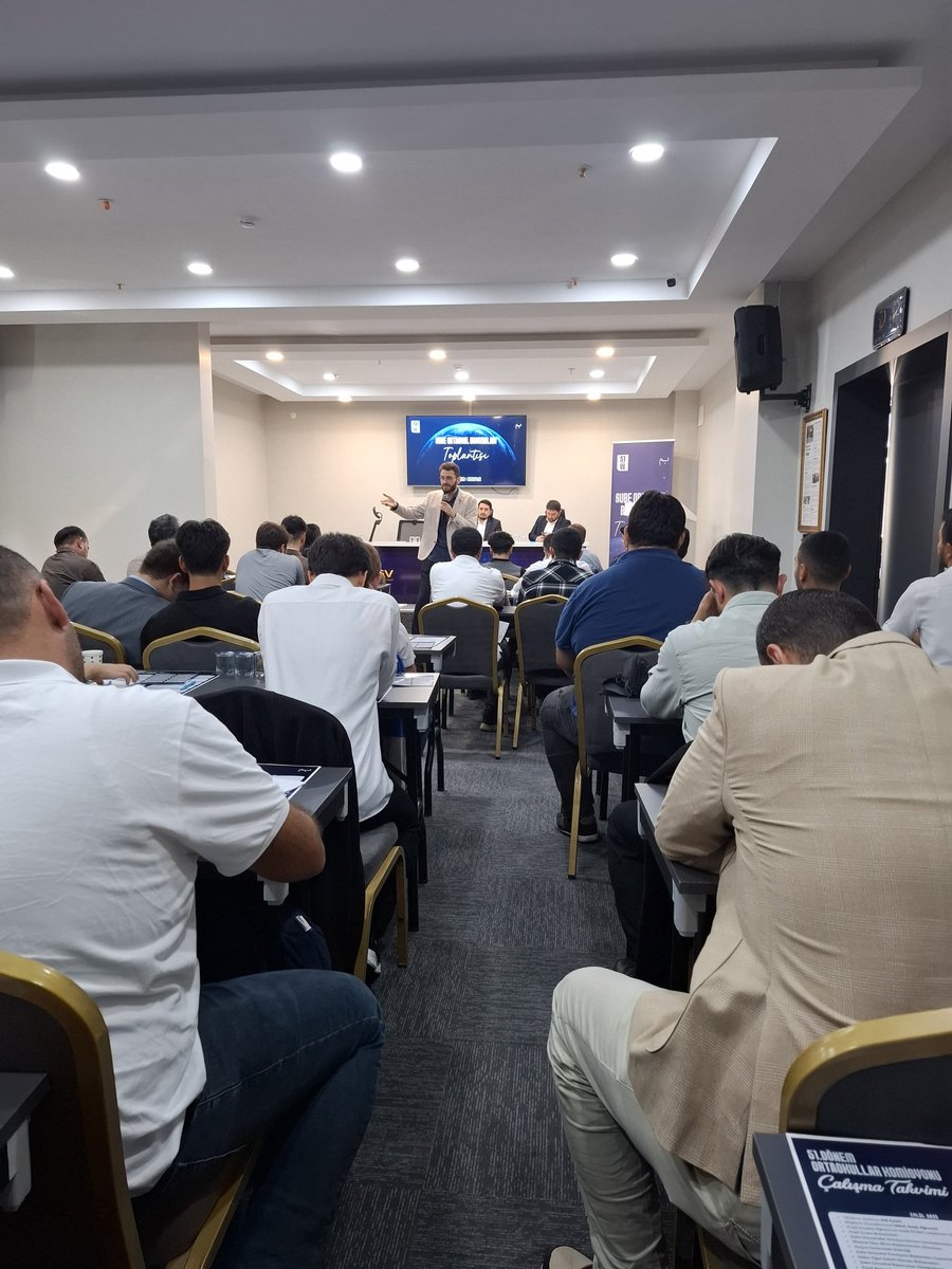 📌 Şube Ortaokul Komisyon Başkanları Toplantısı

Birim Başkanımız Hasan Uzun, Birim Sunumlarını  Gerçekleştirdi.

#AğacınKöküEminEllerde