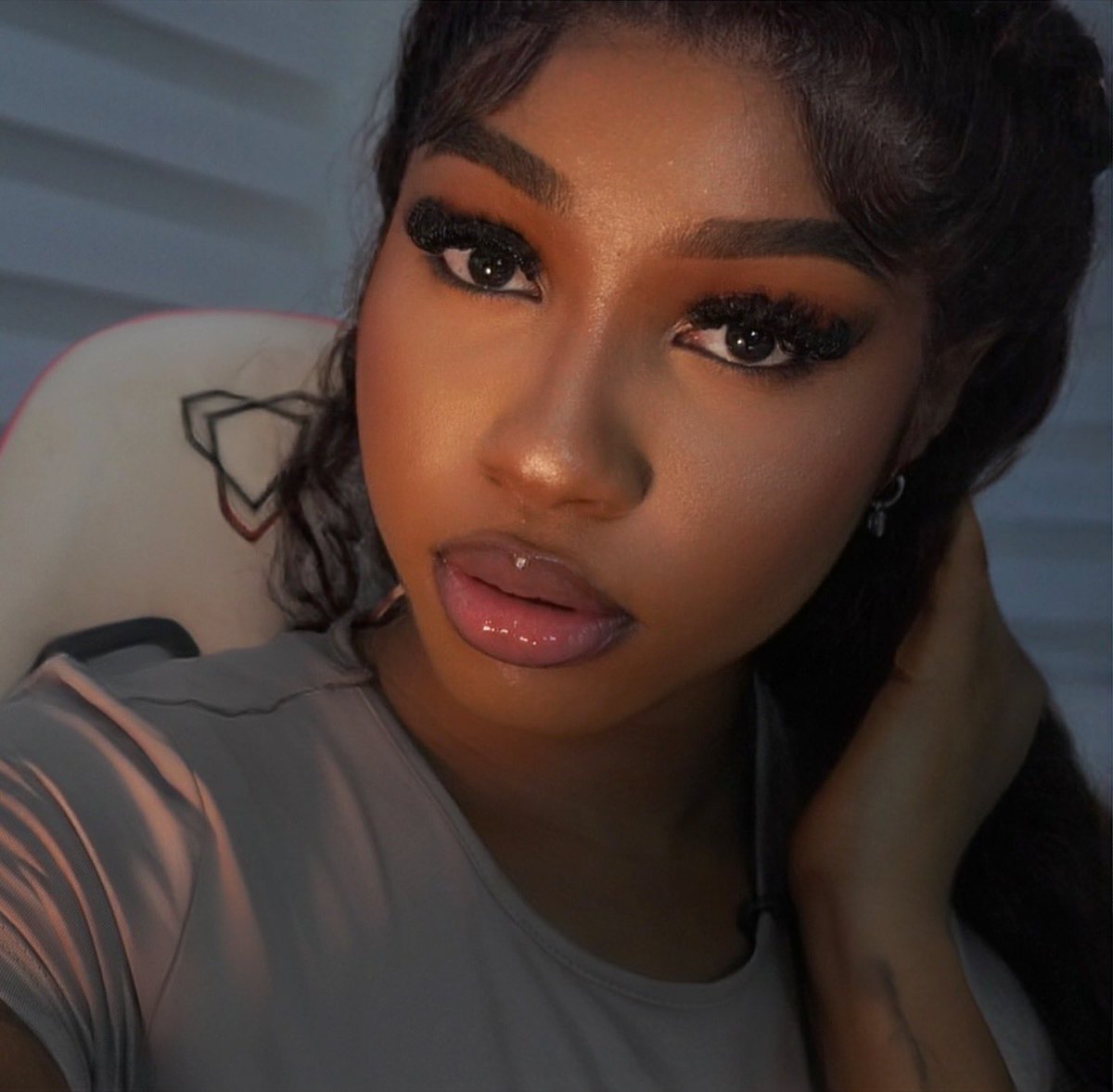 faith_ekanna3's tweet image. Postcards💕