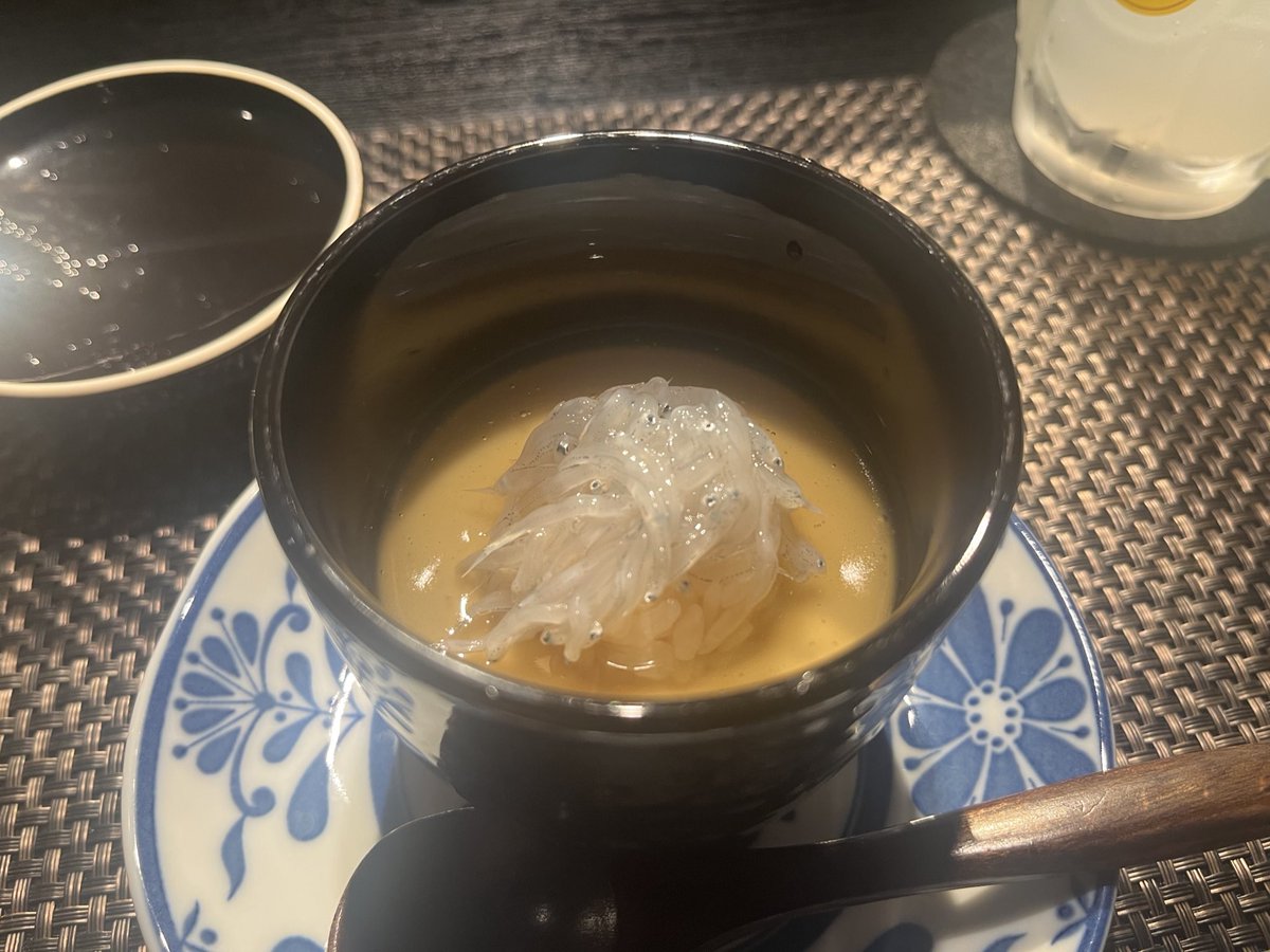 tomo@singaporeðžð¬ (@tomosingap) on Twitter photo Wagokoro Mineno åå¿ å¶ºéã«ã䌺ãããŸããã
寿åžå
貫ã«å ããŠãæç6åãšããã³ãŒã¹ã§$150ãããâŠã
å
ã
MIZUKIããã§åããŠããã·ã§ãã§ã©ããçŸå³ããã§ãããå¡©ç· ãé¯ã®ã寿åžãæšå³ãåãŸããã£ãã Wagokoro Mineno åå¿ å¶ºéã«ã䌺ãããŸããã
寿åžå
貫ã«å ããŠãæç6åãšããã³ãŒã¹ã§$150ãããâŠã
å
ã
MIZUKIããã§åããŠããã·ã§ãã§ã©ããçŸå³ããã§ãããå¡©ç· ãé¯ã®ã寿åžãæšå³ãåãŸããã£ãã