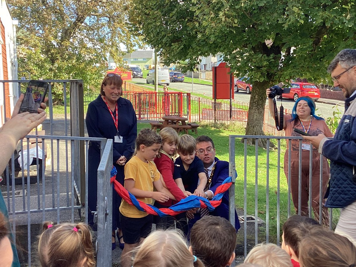 @cefnglasinfants tweet media