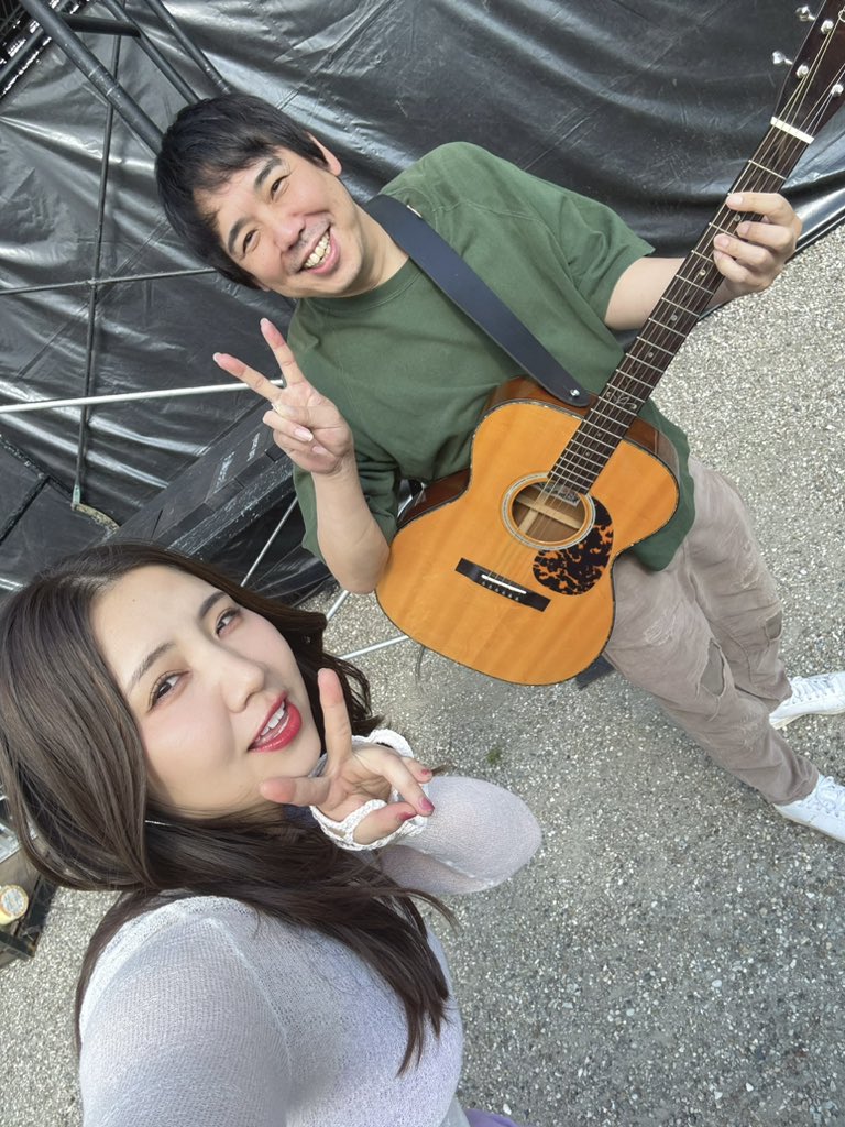 abemao_official's tweet photo. Mt.FUJIMAKIで大橋さんに会えました！
スキマさんのステージも、藤巻さんとのコラボも最高でしたー！！またすぐに✨

#スキマスイッチ
#大橋卓弥 https://t.co/cuPsqlNkcm