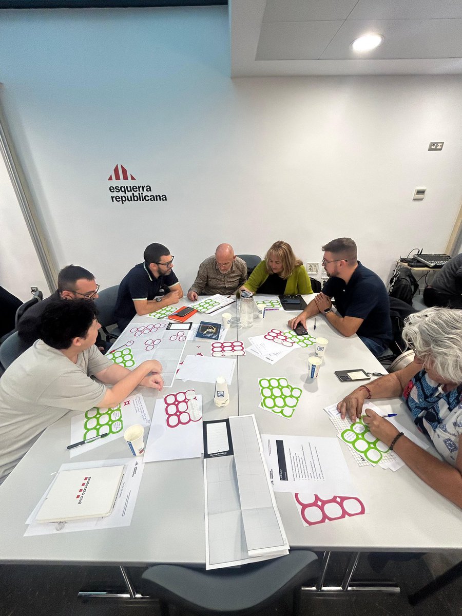 Cloem 1 jornada d treball sectorial molt interessant on hem preparat les eines més efectives x encarar els reptes d país i d partit q haurem d’afrontar els propers anys. Satisfets amb la feina feta i molt il•lusionats amb la q queda x fer i q farem. #PolíticaSectorial