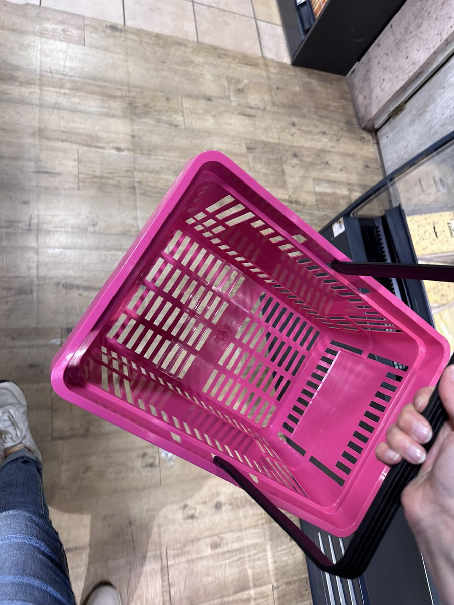 Hat damit schon mal jemand im Edeka erfolgreich geflirtet? Gut gegen 9 heute morgen war da auch nicht wirklich jemand außer 2 Omis und mir unterwegs.