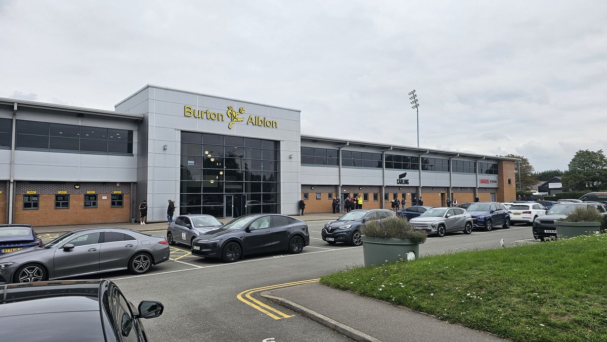 TheTruckingFootballManager tweet media