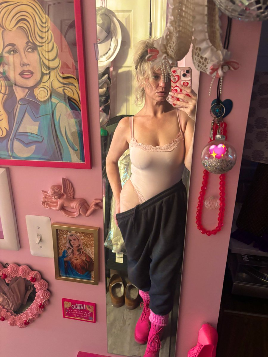 Goddess Georgie Rosé tweet media