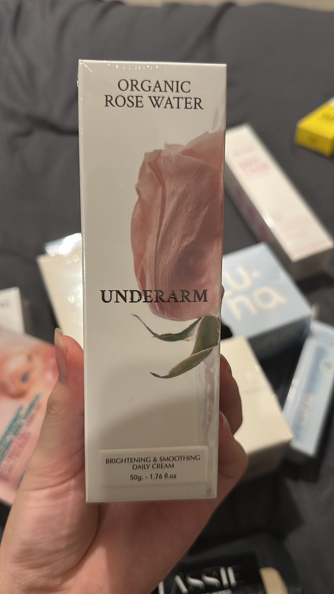 mapcaacm's tweet photo. FEM(เฟ็ม) organic rose water underarm ครีมทารักแร้ 150รส

￼ #แป้งไบร์ท  #karonbeauty #ตลาดนัดเครื่องสำอาง #ส่งต่อเครื่องสำอาง #ส่งต่อคสอ #ลากลาส #บตบก #ส่งต่อสกินเเคร์ 
#ส่งต่อสกินแคร์มือ2 #ส่งต่อเสื้อผ้ามือ2 #ส่งต่อเครื่องสําอางมือสอง #ส่งต่อlaglace #ลูน่า #ส่งต่อลากลาส https://t.co/Dofm2DLz2H